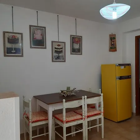 Nicole - Tavernetta Corallo